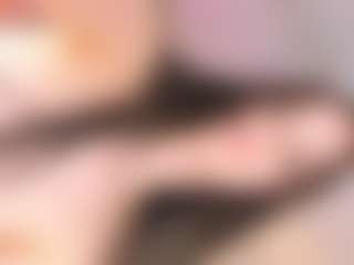 Bella's Live Sex Cam Show