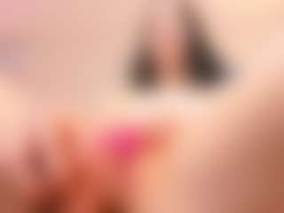Bella's Live Sex Cam Show