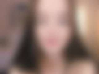 Bella's Live Sex Cam Show