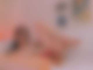 Bella's Live Sex Cam Show