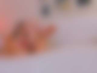 Bella's Live Sex Cam Show