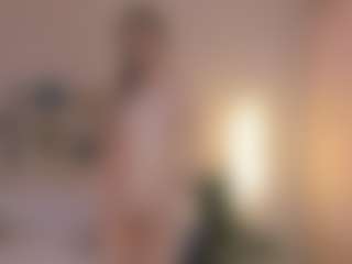 Bella's Live Sex Cam Show