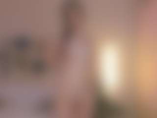 Bella's Live Sex Cam Show