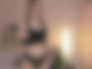 Bella's Live Sex Cam Show
