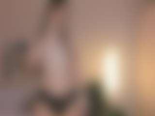 Bella's Live Sex Cam Show