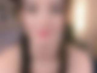 Bella's Live Sex Cam Show