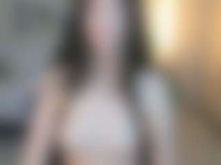 Bella's Live Sex Cam Show