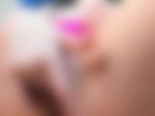 Bella's Live Sex Cam Show