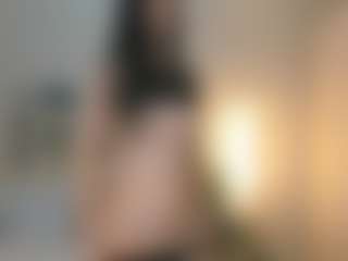 Bella's Live Sex Cam Show