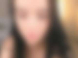 Live cam show with Bella - Green Eyes on livesexfox.com