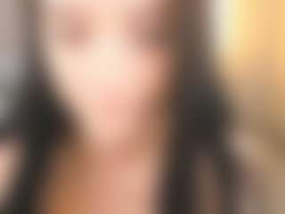 Live cam show with Bella - Camel Toe on SxyPornLive