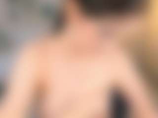 Bella's Live Sex Cam Show