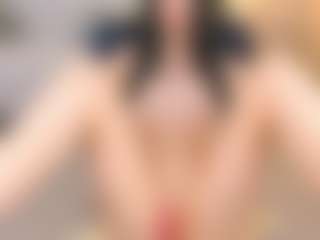 Live cam show with Bella - Green Eyes on Camsoda