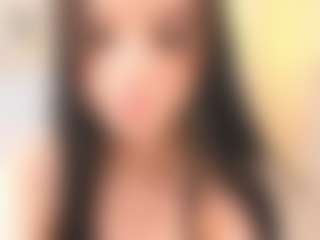 Bella's Live Sex Cam Show