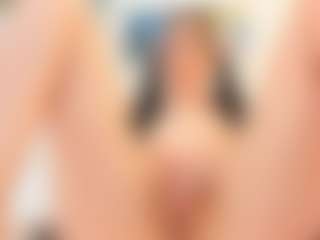 Bella's Live Sex Cam Show
