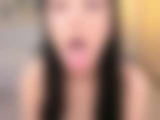 Bella's Live Sex Cam Show