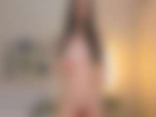 Bella's Live Sex Cam Show