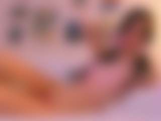 Bella's Live Sex Cam Show