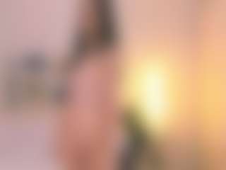 Bella's Live Sex Cam Show