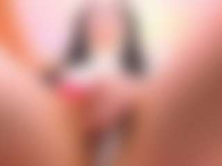 Bella's Live Sex Cam Show