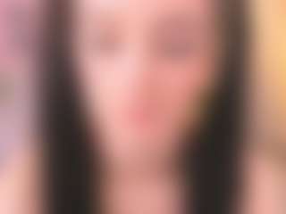 Bella's Live Sex Cam Show