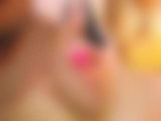Live cam show with Bella - Camel Toe on xfollow cams
