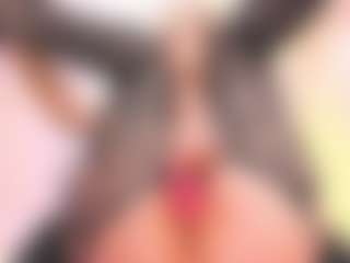 Live cam show with Bella - Green Eyes on Adult Interactions