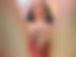 Live cam show with Bella - Brown Eyes on CamSextacy