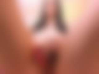 Live cam show with Bella - Handjob on CamSextacy