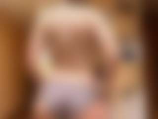EleonoreBirkenmeier's Live Sex Cam Show