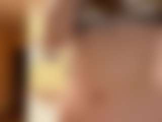EleonoreBirkenmeier's Live Sex Cam Show