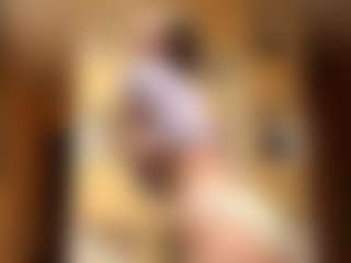 Live cam show with EleonoreBirkenmeier - Fingers on Camsoda