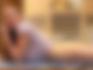 Live cam show with EleonoreBirkenmeier - Blonde Hair Curvy on Gym Cam Girls
