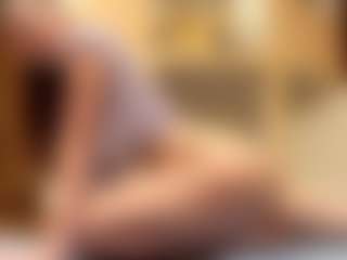 EleonoreBirkenmeier's Live Sex Cam Show