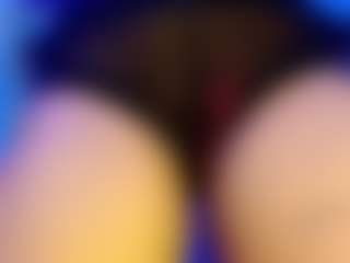 Live cam show with Emmy-Capland - New MILF on Camsoda Late Night