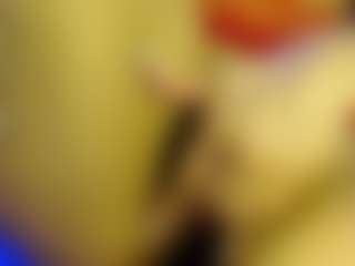 Live cam show with Emmy-Capland - New Shaved Pussy on friskycurves.com