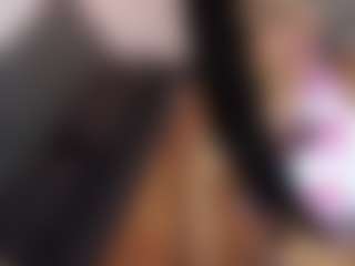 Live cam show with MeganPrada - Freaky on AdultVida.com