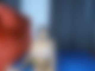Live cam show with Noirlux - Tease on TeamSkeetLive