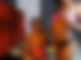 Live cam show with Noirlux - Strip on Camming Site