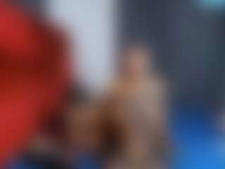 Live cam show with Noirlux - Moaning on SmokeAndPoke