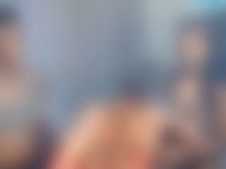 Live cam show with Noirlux - Strip on Camsoda