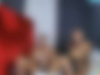 Live cam show with Noirlux - Strip on Camsoda