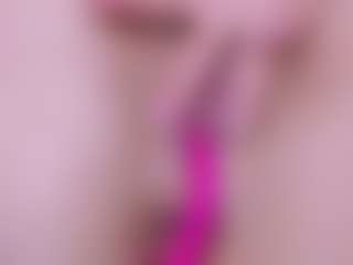 Live cam show with RachelTom - Normal on Camversity
