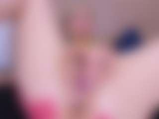 Live cam show with RachelTom - Squirt on Camsoda