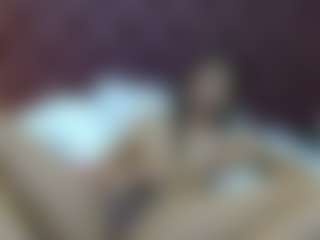 Live cam show with SeleneMarrowC - Small on Uber Horny