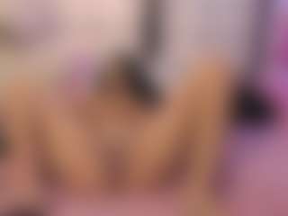 Arianaivers's Live Sex Cam Show