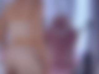Live cam show with CarolWalvatne - Slimthick on CamSextacy