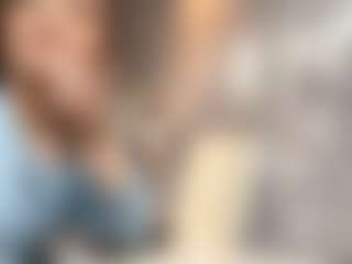 Live cam show with ColeenMoravec - Public on Dare Cams