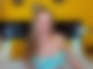 Live cam show with DaleGomez - Petite on fuklive.com