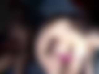 Essencelover's Live Sex Cam Show